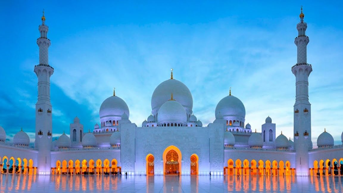 Determinar tres características del arte árabe y argumentar si tienen influencia en la actualidad