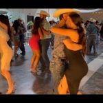Quiero asistir a ese baile dijo la hermosa María
