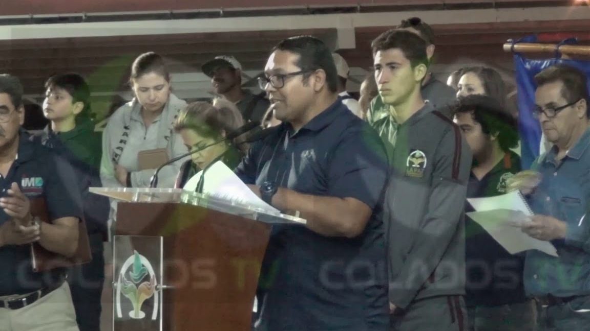 ¿Interroga usted a una delegación deportiva formada por 250 atletas?