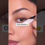 Delinear los ojos para que se vean grandes