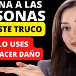 Persuadir: conseguir que una persona crea o se decida a hacer algo
