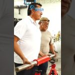 Emplazar piezas ya moldeadas de estuco en un muro