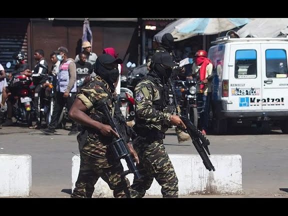 Por favor, envía la frase que quieres convertir