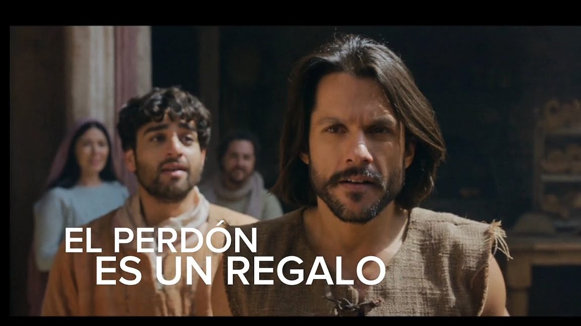 Intercambiar un regalo con Mateo al final de la ruta