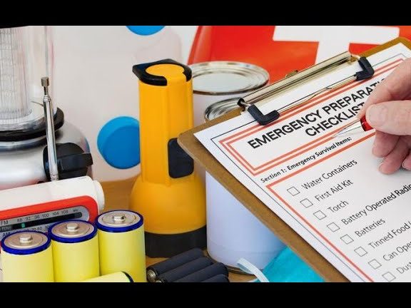 Enlistar los elementos que contienen los suministros de emergencia