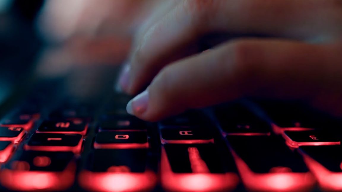 Especificar para qué sirven las siguientes teclas Escape